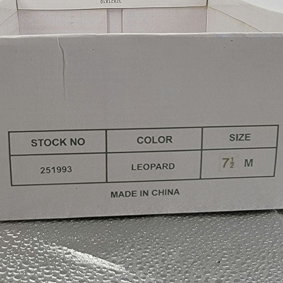 AJ Valenci Leather Leopard Stacked Heel Bootie 7.5 NIB - Picture 6 of 12